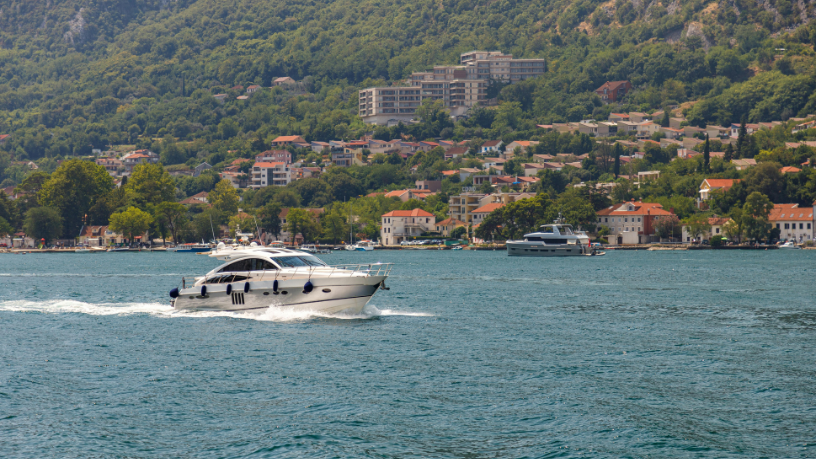 Em cada ilha, uma nova experiência: Leonardo Rocha de Almeida Abreu revela o encanto do litoral brasileiro em Angra.