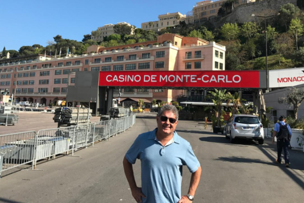 Leonardo Rocha de Almeida Abreu apresenta Angra dos Reis como o destino perfeito para quem busca natureza, conforto e aventura.