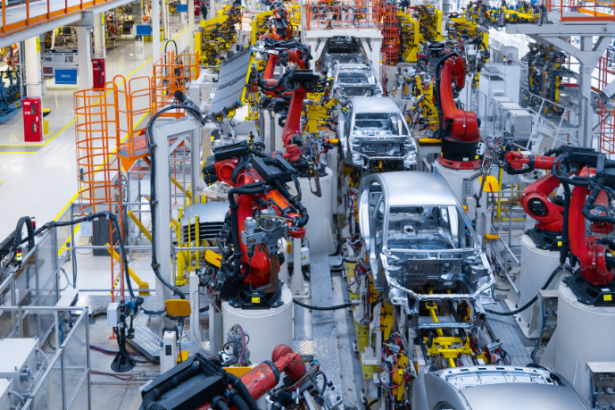 Teciomar Ábila explora como a Inteligência Artificial está formando a nova geração de motoristas mais conectados e preparados.