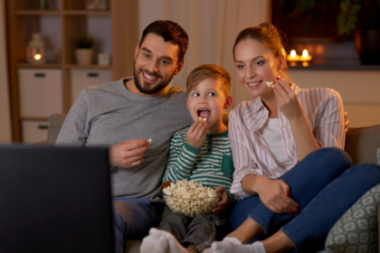 Como Escolher o Que Assistir na Era do Streaming: O Novo Comportamento do Público e o Papel da Curadoria Digital