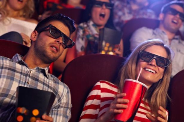 Tecnologia no Cinema: Como Inovação e Sustentabilidade Financeira Redefinem o Futuro das Salas